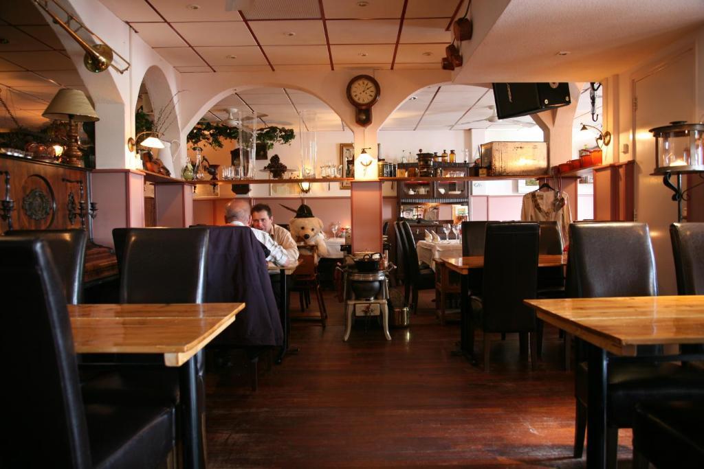 Hotel Restaurant Zeeland Tholen Room photo
